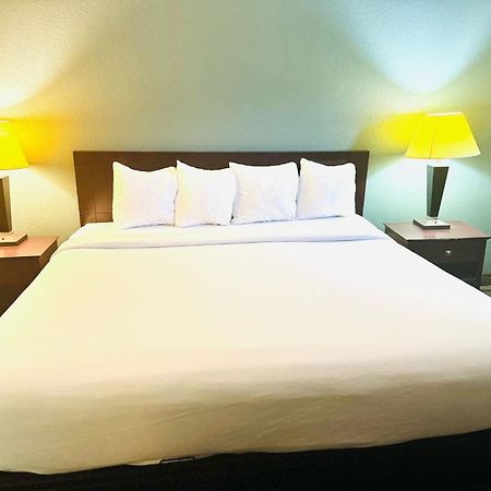 Baymont Inn & Suites By Wyndham Lincoln Ne Екстериор снимка